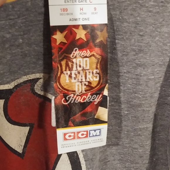 NHL CCM New Jersey Devils Distressed large T shirt - Picture 5 of 8